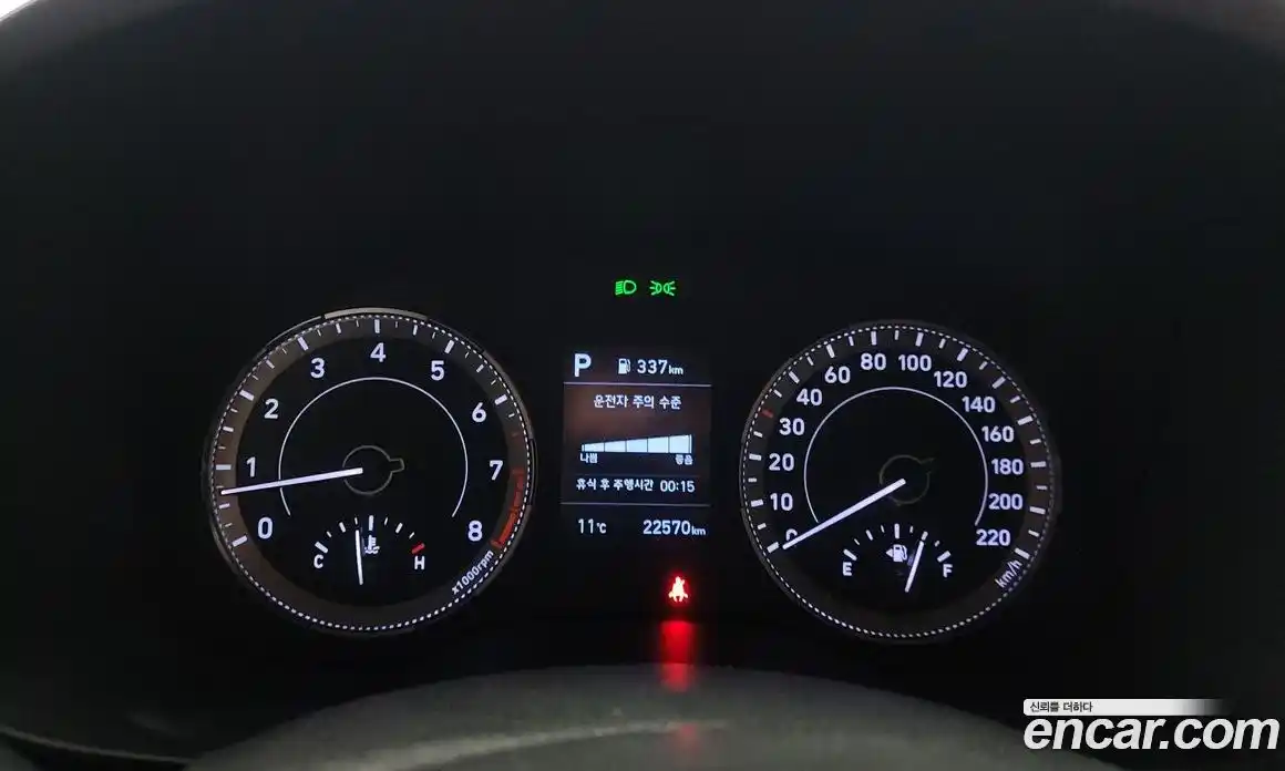 Hyundai Venue 2020 1.6 Автомат в Москве № 608389, фото 8