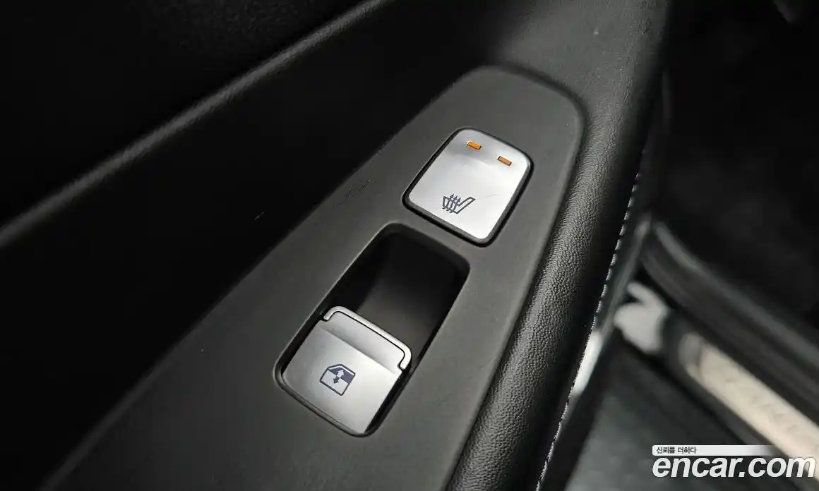 Hyundai Santa Fe 2023 1.6 Автомат в Москве № 608712, фото 17