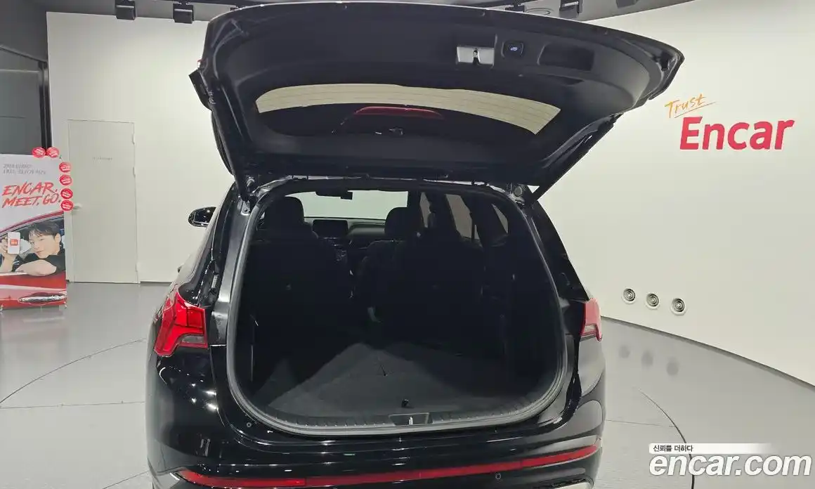 Hyundai Santa Fe 2023 1.6 Автомат в Москве № 608712, фото 20