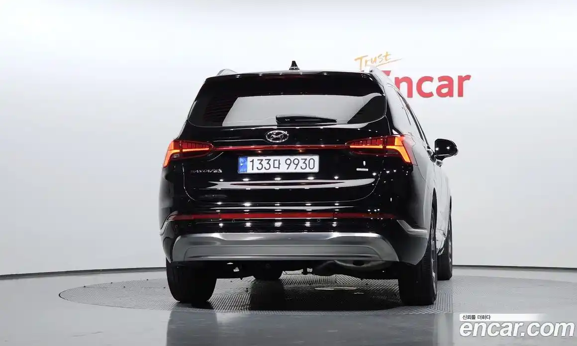 Hyundai Santa Fe 2023 1.6 Автомат в Москве № 608712, фото 4