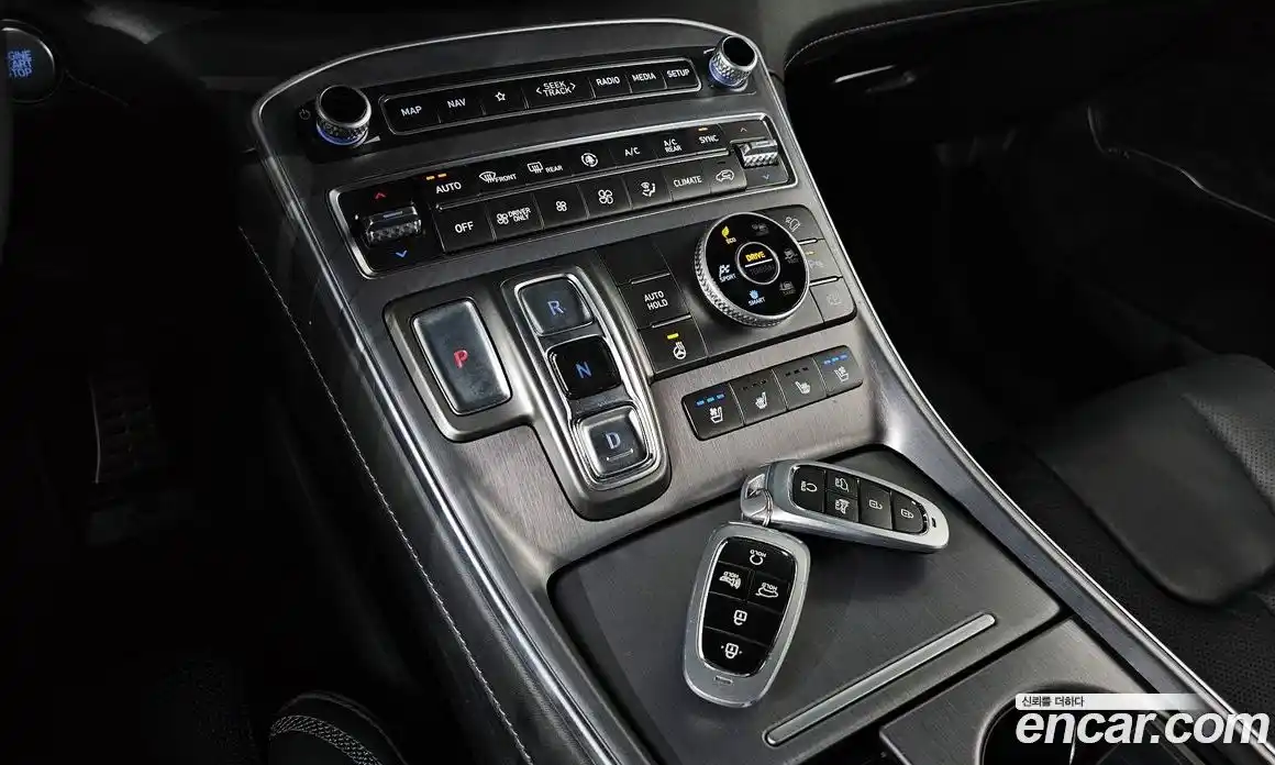 Hyundai Santa Fe 2023 1.6 Автомат в Москве № 608712, фото 9