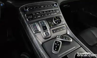 Hyundai Santa Fe 2023 1.6 Автомат в Москве № 608712, миниатюра 9