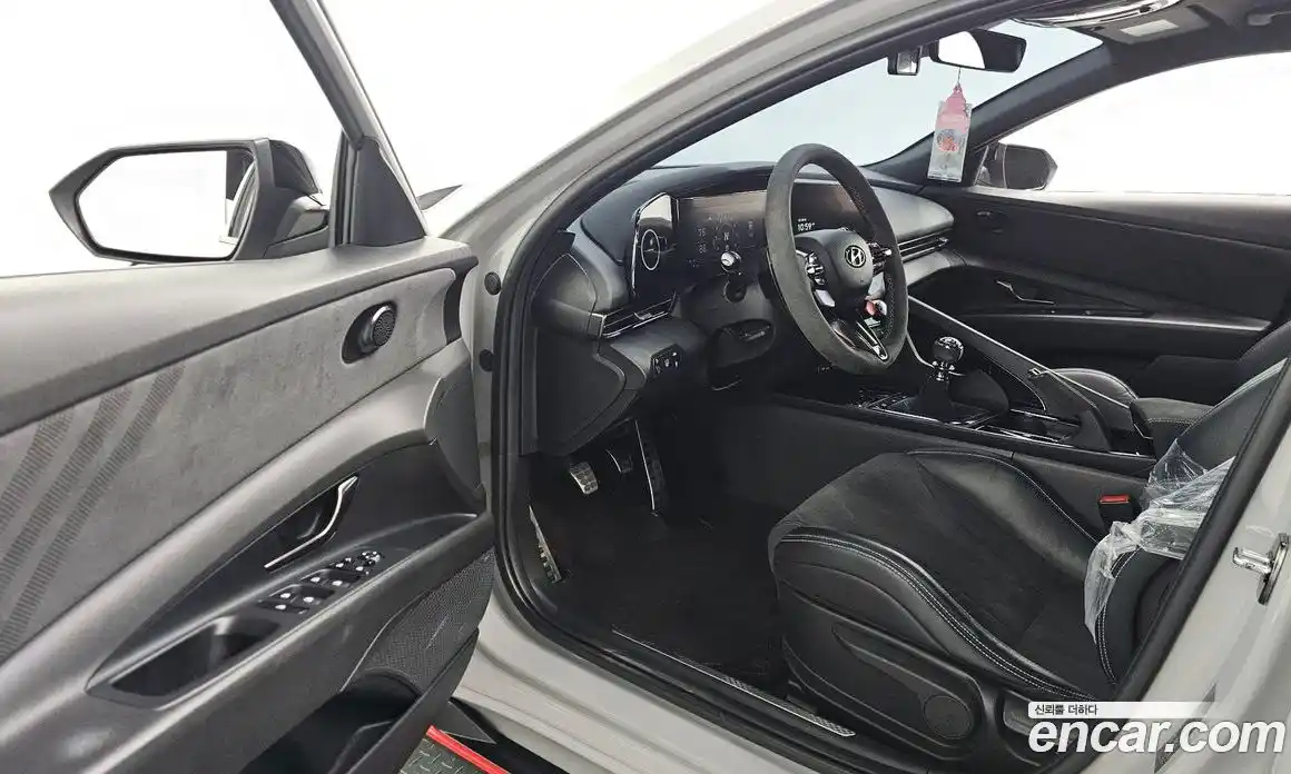 Hyundai Avante 2022 2.0 Механическая в Москве № 608731, фото 11