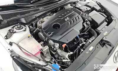 Hyundai Avante 2022 2.0 Механическая в Москве № 608731, миниатюра 6