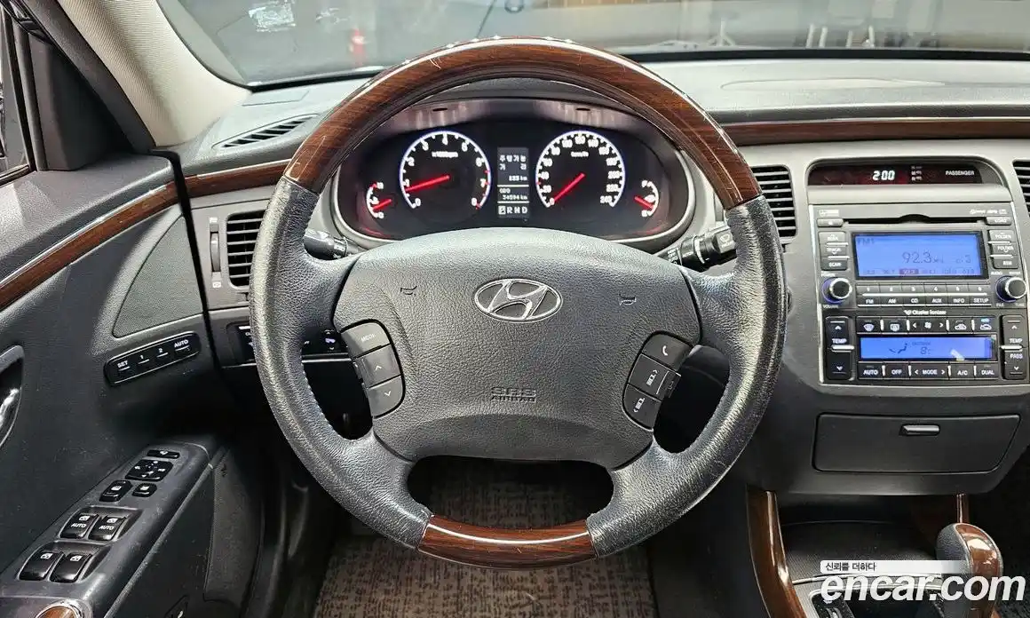 Hyundai Grandeur 2009 2.7 Автомат в Москве № 608739, фото 13