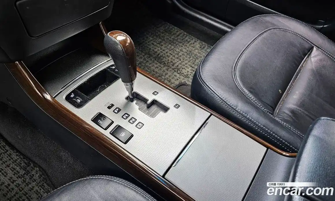 Hyundai Grandeur 2009 2.7 Автомат в Москве № 608739, фото 9