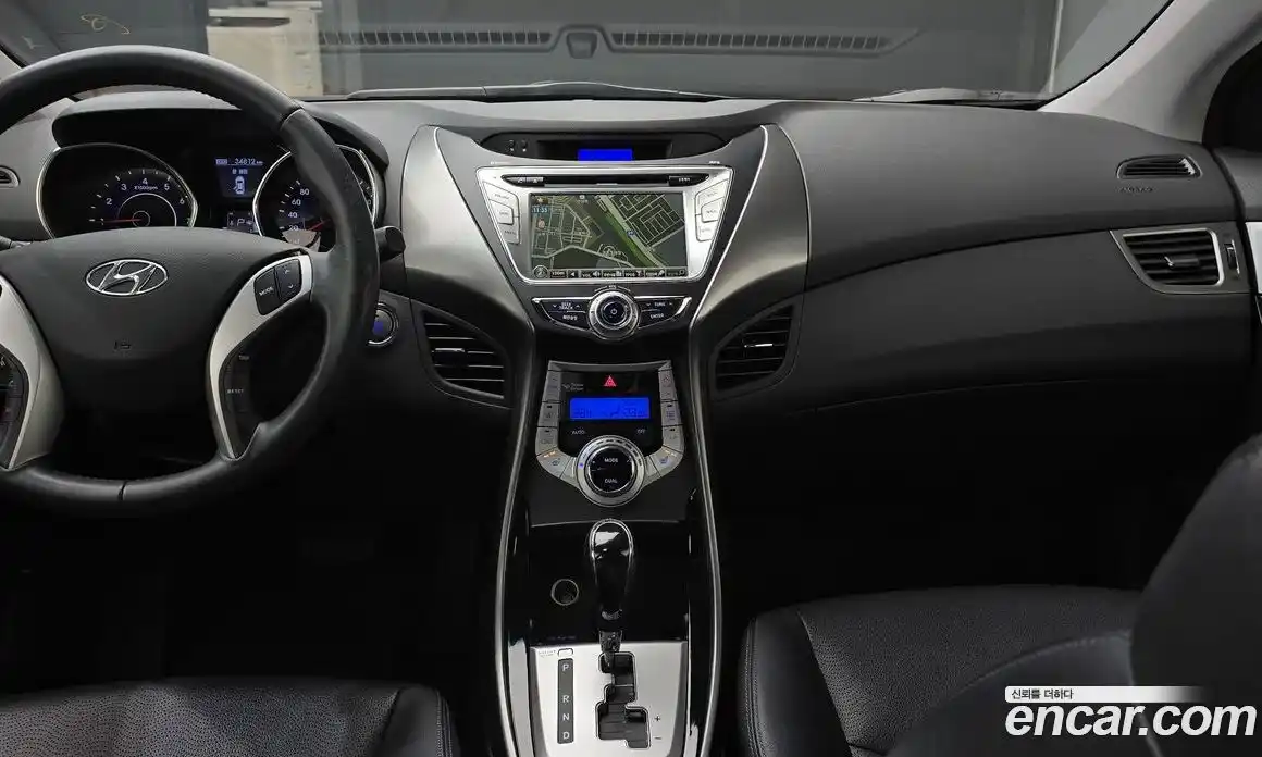 Hyundai Avante 2012 1.6 Автомат в Москве № 608759, фото 19