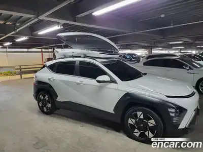 Hyundai Kona 2023 1.6 Автомат в Москве № 609205, миниатюра 3