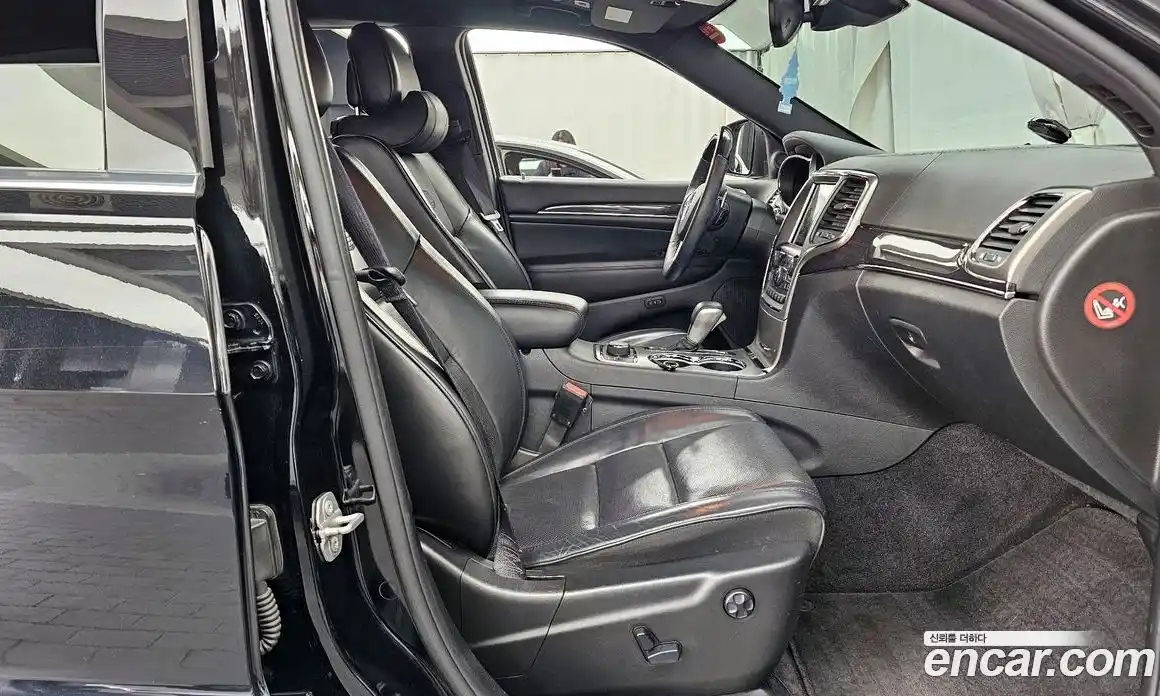 Jeep Cherokee 2018 3.0 Автомат в Москве № 609671, фото 11