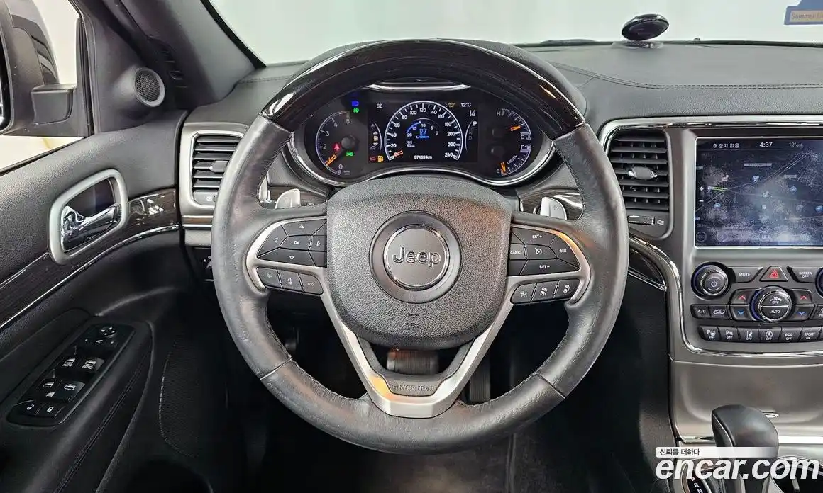 Jeep Cherokee 2018 3.0 Автомат в Москве № 609671, фото 13