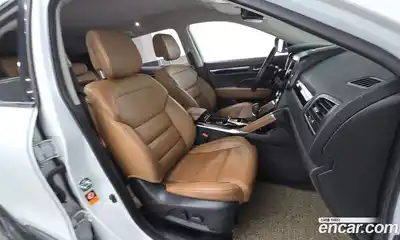 Renault QM6 2024 2.0 Автомат в Москве № 609728, миниатюра 11