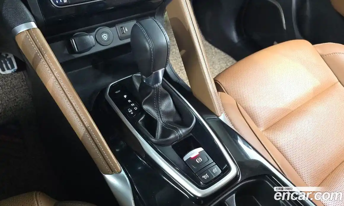 Renault QM6 2024 2.0 Автомат в Москве № 609728, фото 9