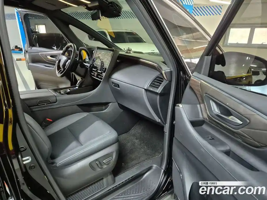 Toyota Alphard 2024 2.5 Автомат в Москве № 609915, фото 13