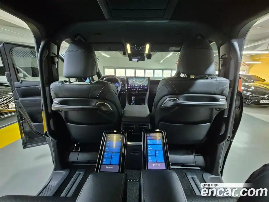 Toyota Alphard 2024 2.5 Автомат в Москве № 609915, фото 14