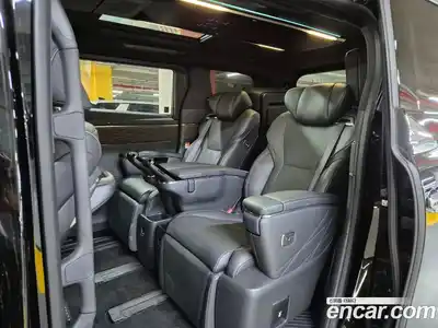 Toyota Alphard 2024 2.5 Автомат в Москве № 609915, миниатюра 8