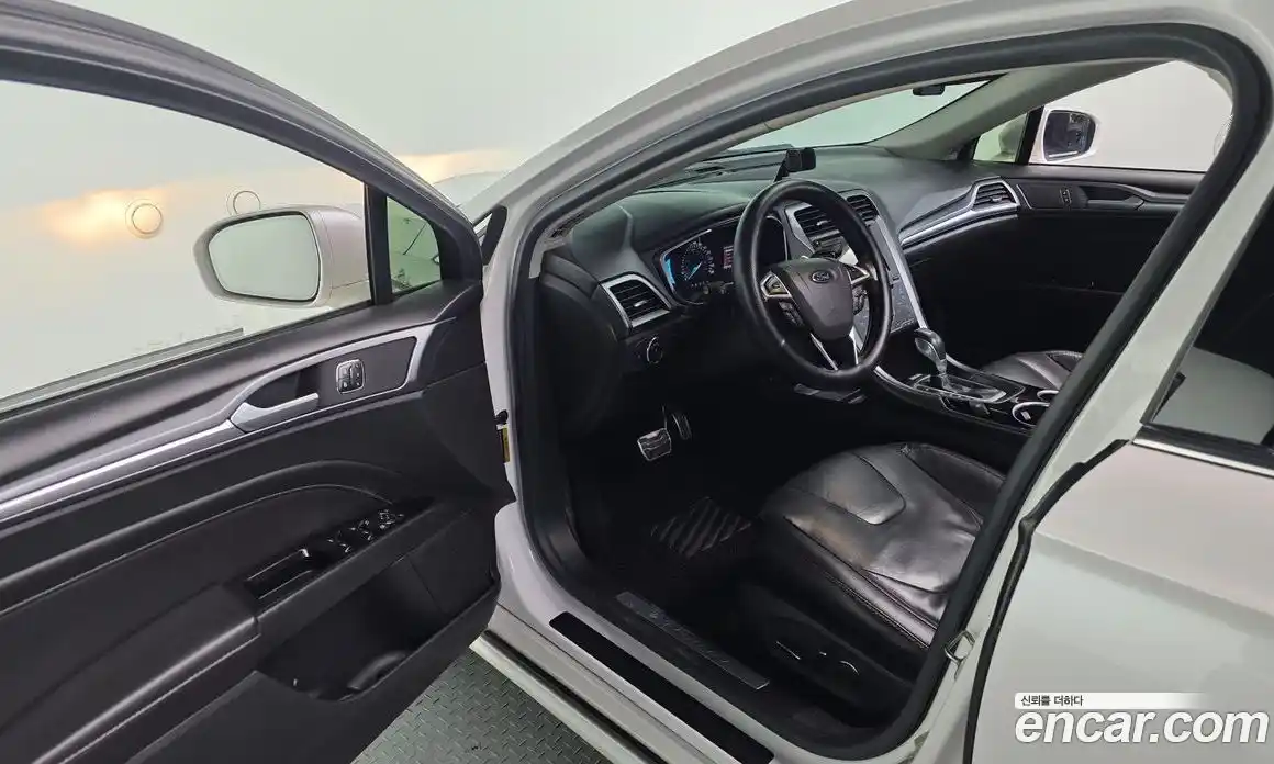 Ford Fusion 2013 2.0 Автомат в Москве № 610254, фото 11