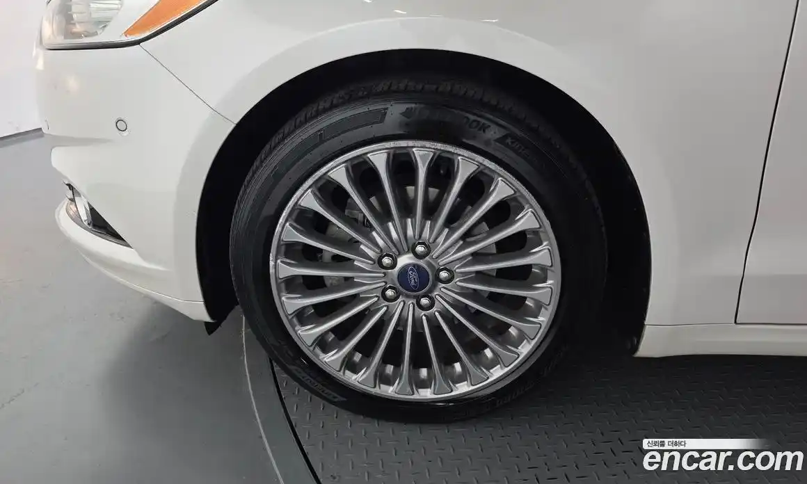 Ford Fusion 2013 2.0 Автомат в Москве № 610254, фото 5