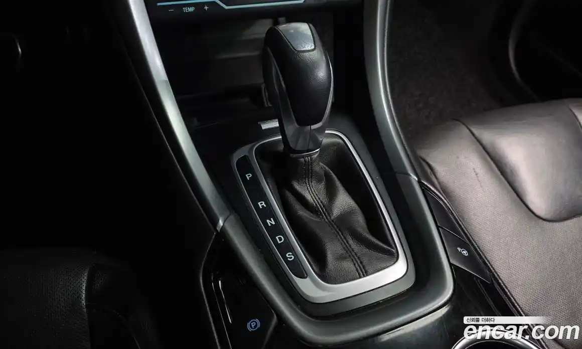 Ford Fusion 2013 2.0 Автомат в Москве № 610254, фото 9