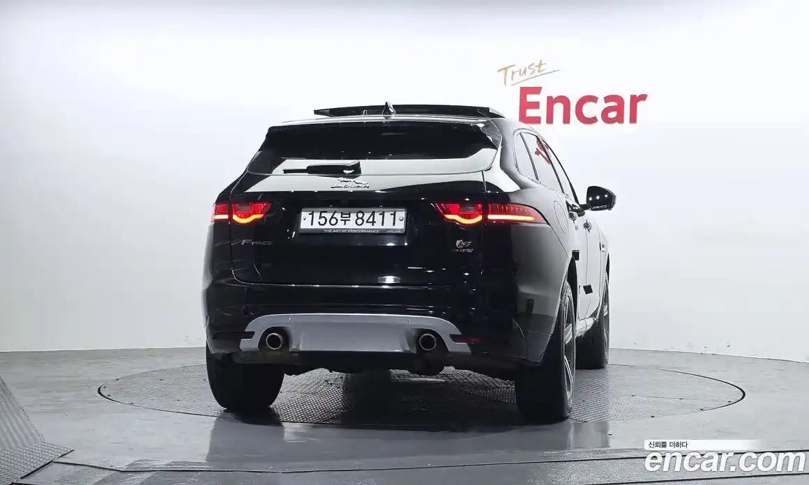 Jaguar F-Pace 2017 3.0 Автомат в Москве № 610785, фото 4