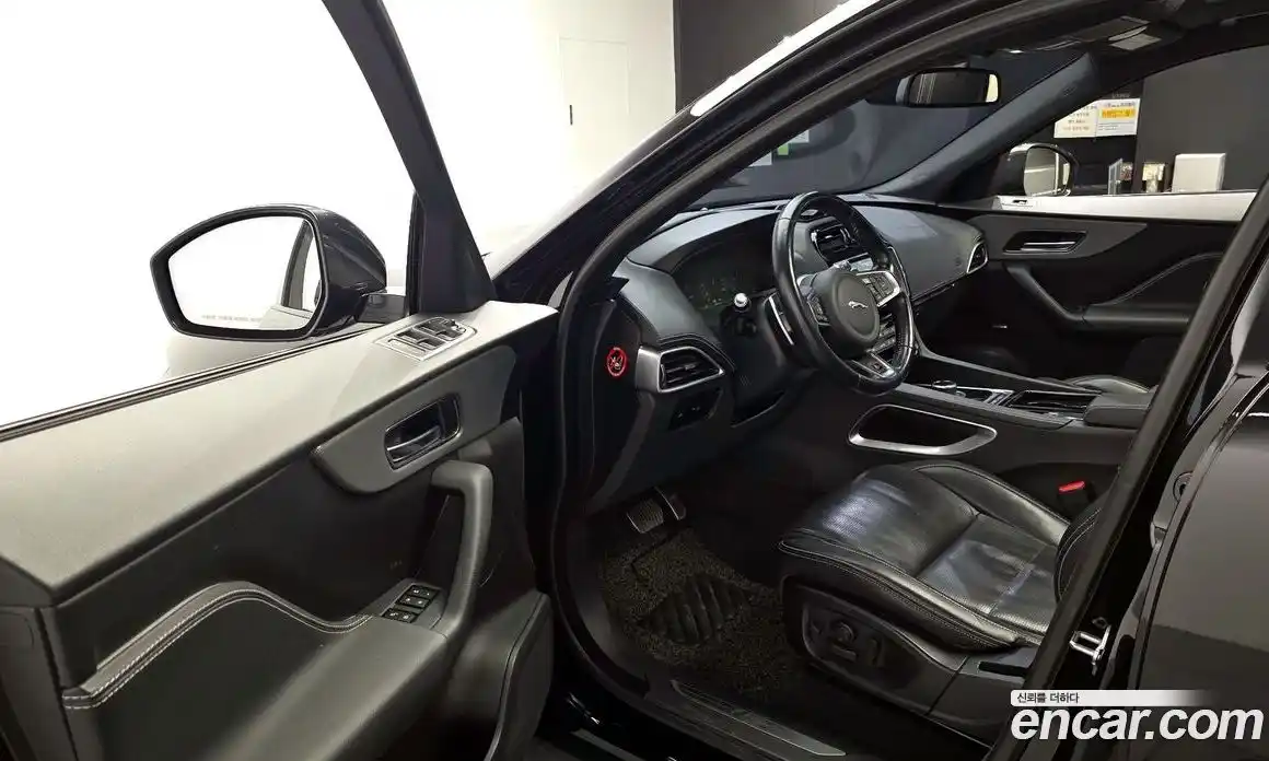 Jaguar F-Pace 2017 3.0 Автомат в Москве № 610785, фото 10