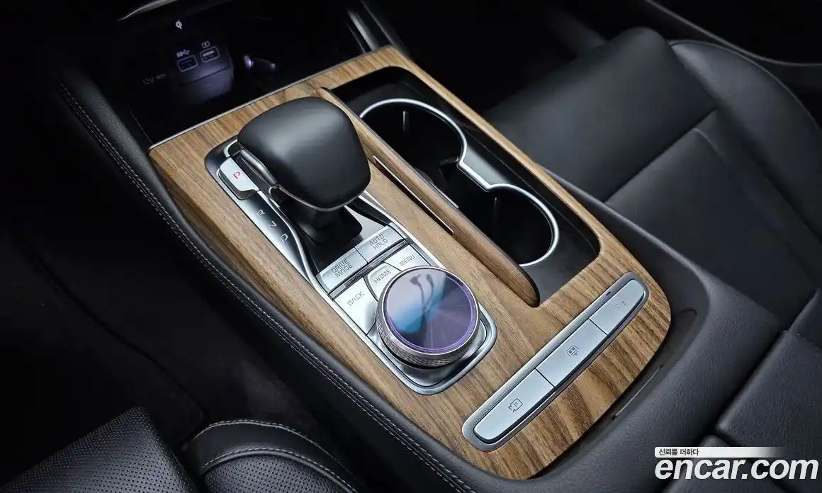 Kia K9 2023 3.8 Автомат в Москве № 611381, фото 9