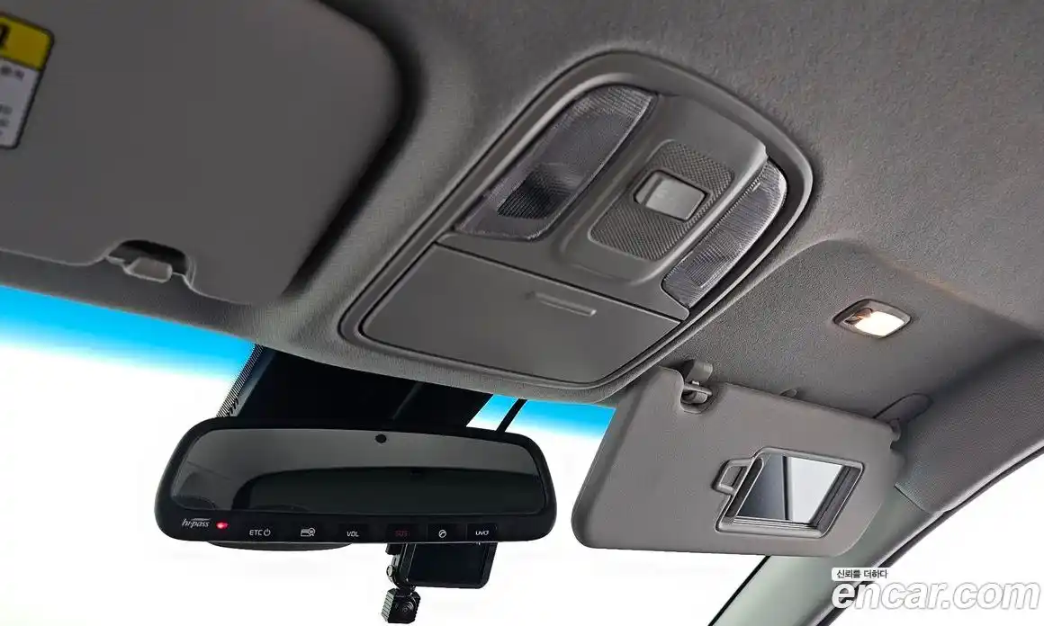 Kia Niro 2018 1.6 Автомат в Москве № 613121, фото 19