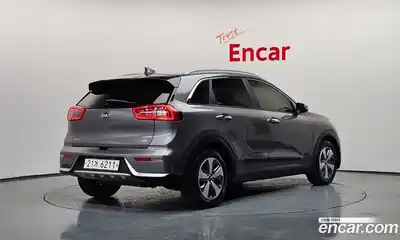 Kia Niro 2018 1.6 Автомат в Москве № 613121, миниатюра 2