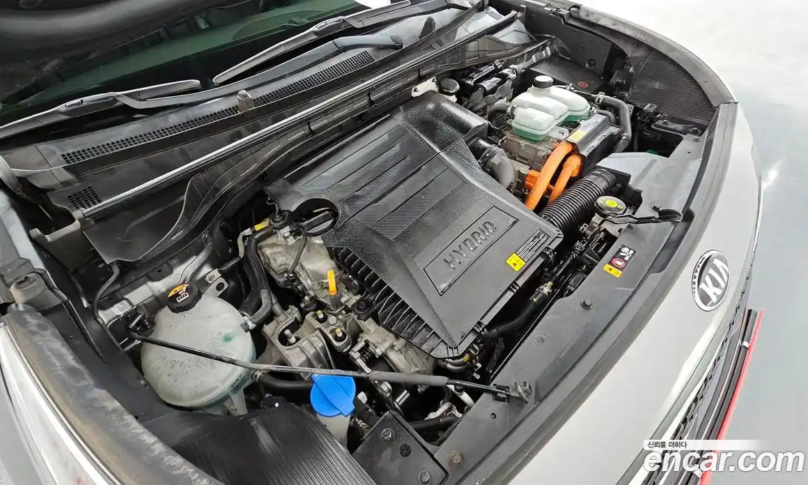 Kia Niro 2018 1.6 Автомат в Москве № 613121, фото 6