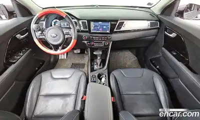 Kia Niro 2018 1.6 Автомат в Москве № 613121, миниатюра 7