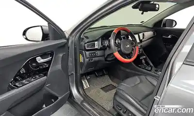 Kia Niro 2018 1.6 Автомат в Москве № 613121, миниатюра 10