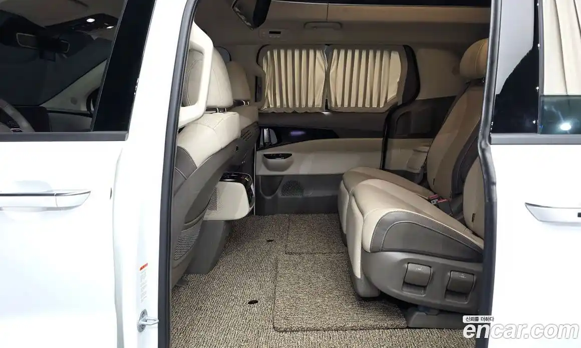 Kia Canival 2023 3.5 Автомат в Москве № 613146, фото 12