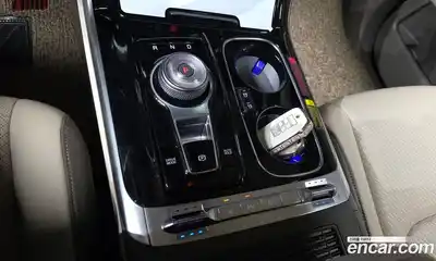 Kia Canival 2023 3.5 Автомат в Москве № 613146, миниатюра 9