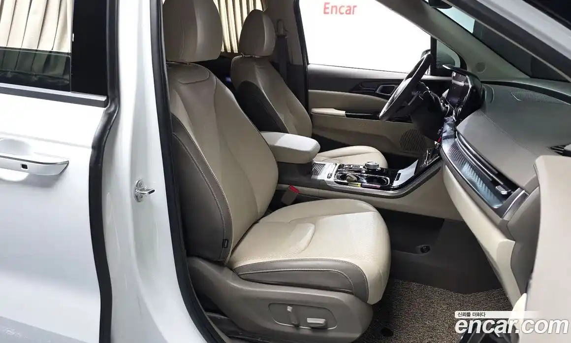 Kia Canival 2023 3.5 Автомат в Москве № 613146, фото 10