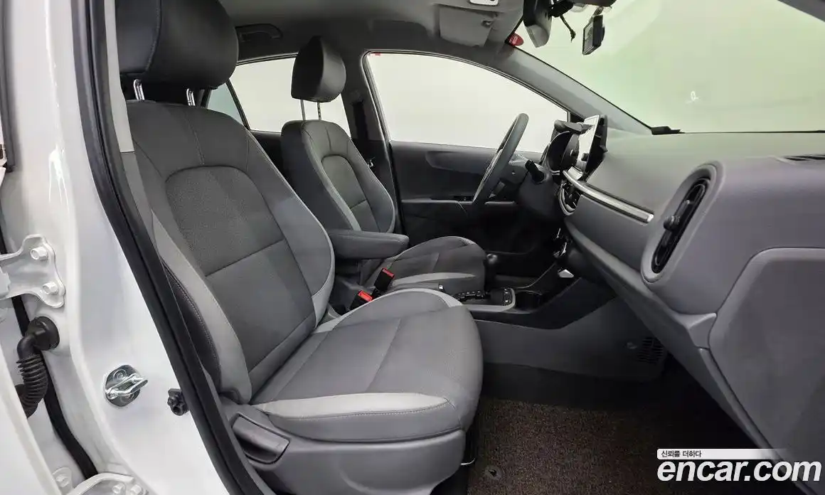 Kia Morning 2021 1.0 Автомат в Москве № 613351, фото 10