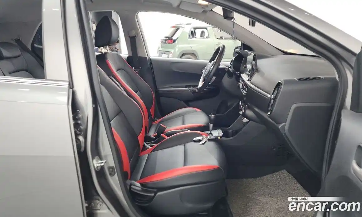 Kia Morning 2022 1.0 Автомат в Москве № 613404, фото 10