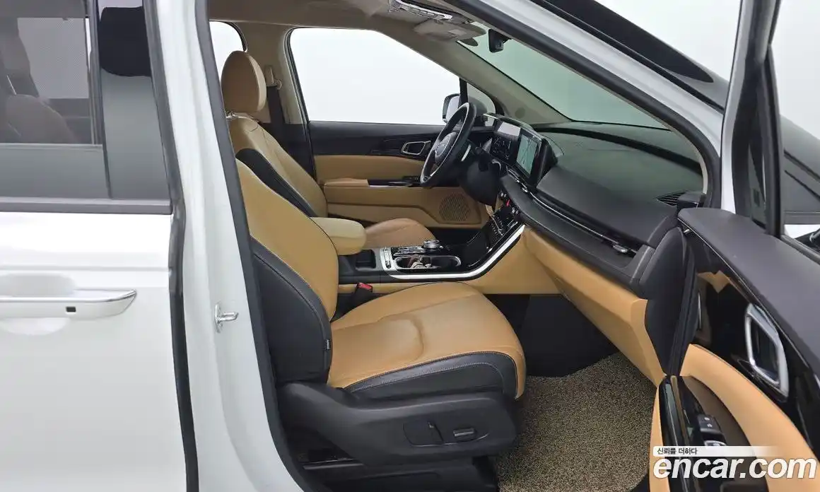 Kia Canival 2023 3.5 Автомат в Москве № 613405, фото 11