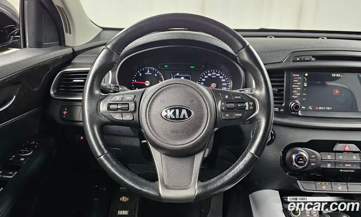 Kia Sorento 2016 2.0 Автомат в Москве № 613407, фото 13