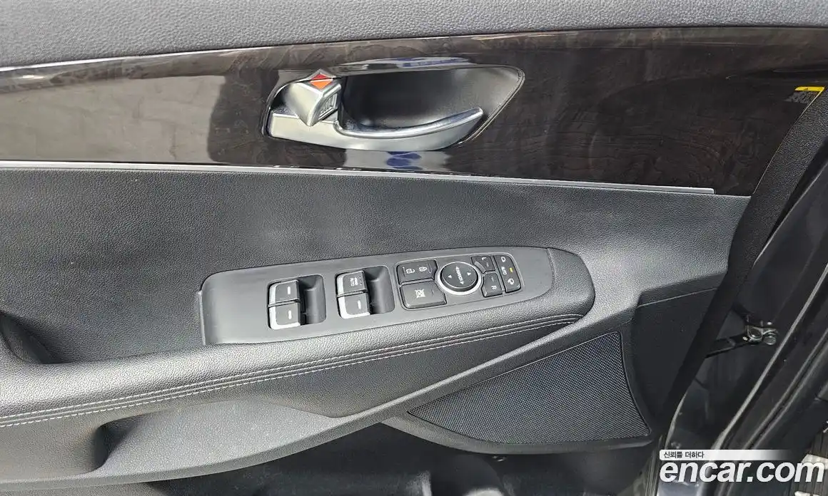 Kia Sorento 2016 2.0 Автомат в Москве № 613407, фото 14