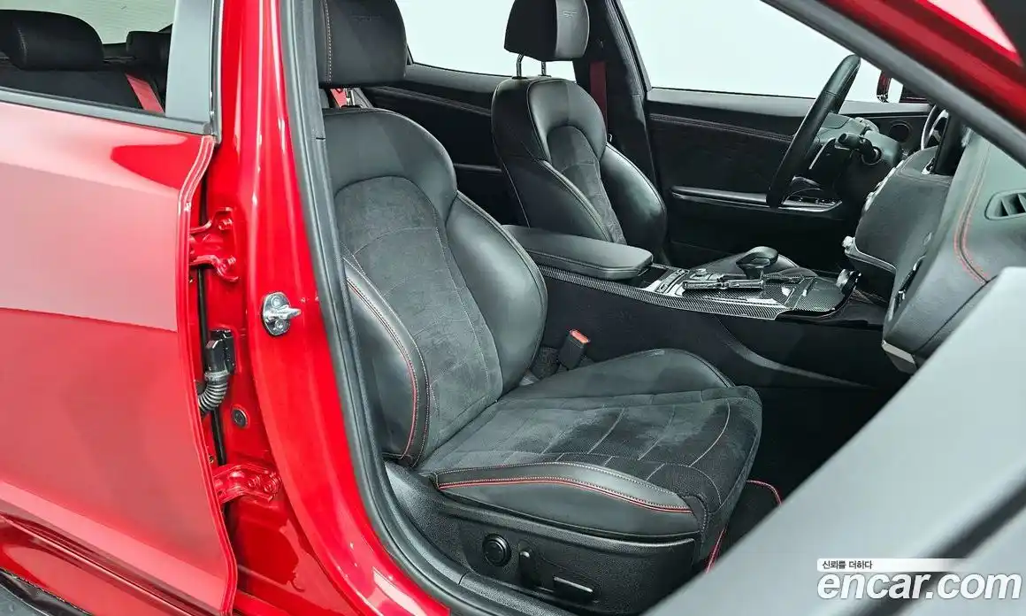 Kia Stinger 2022 3.3 Автомат в Москве № 613526, фото 10