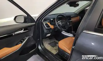 Kia Seltos 2024 1.6 Автомат в Москве № 613899, миниатюра 10