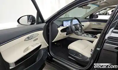 Genesis GV70 2025 2.5 Автомат в Москве № 614500, миниатюра 10