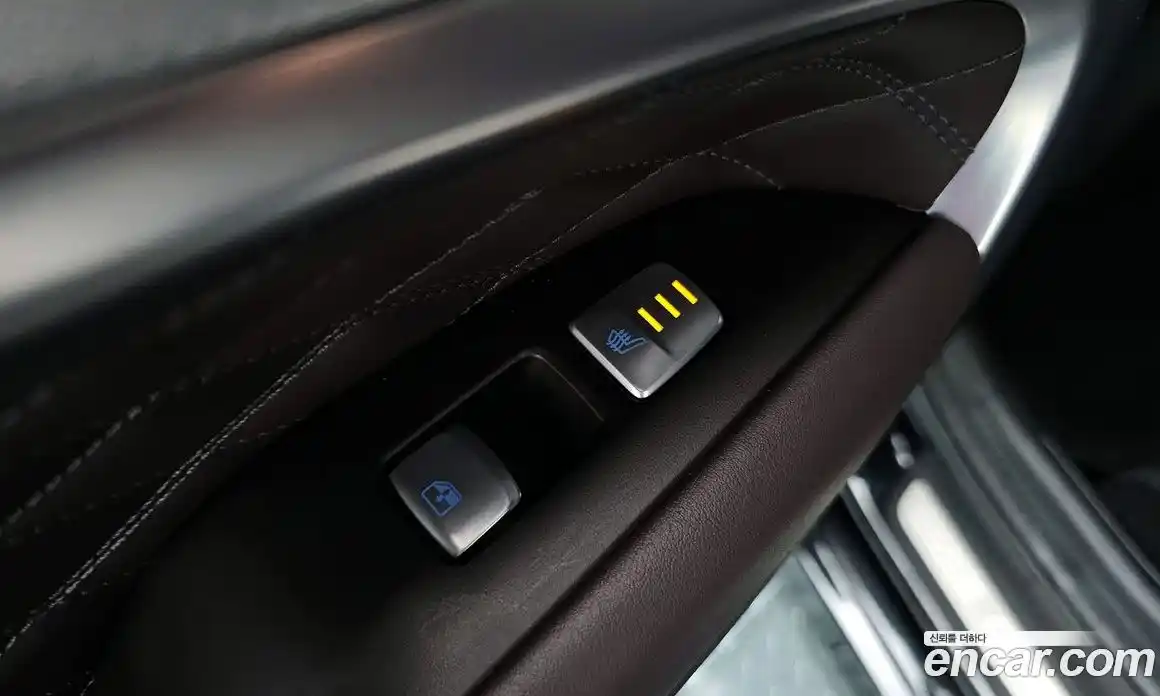 Genesis G70 2024 2.5 Автомат в Москве № 614630, фото 17