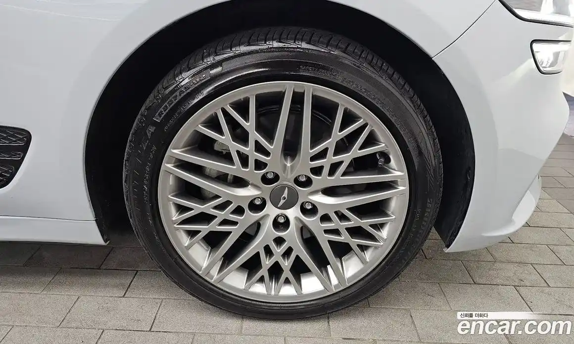 Genesis G70 2023 2.0 Автомат в Москве № 614778, фото 5