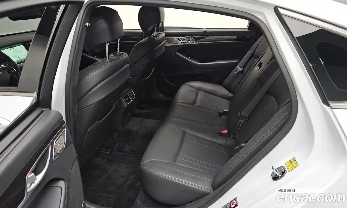 Genesis G80 2018 3.3 Автомат в Москве № 615103, фото 11