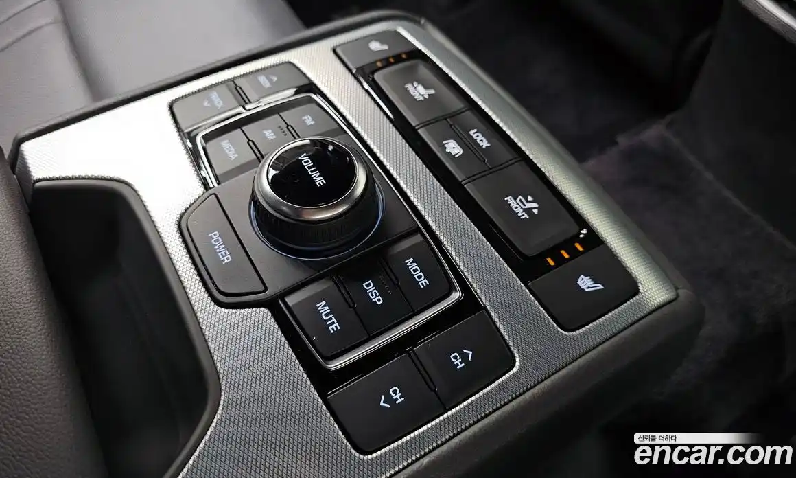 Genesis G80 2018 3.3 Автомат в Москве № 615103, фото 18