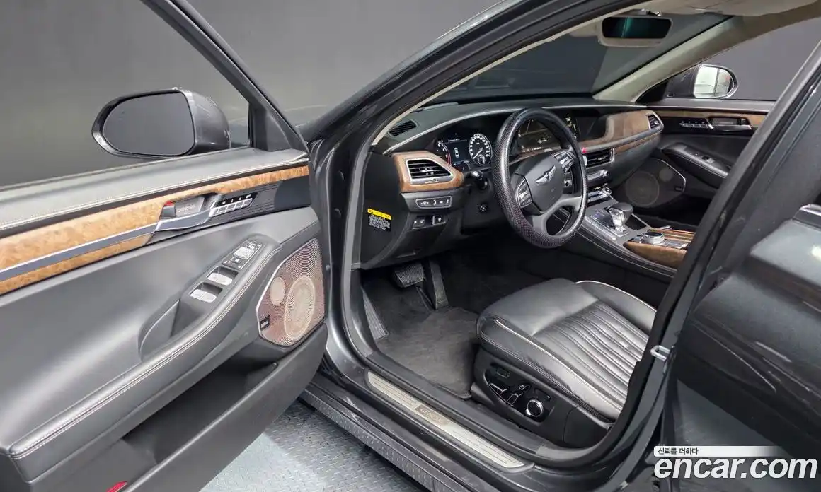 Genesis G90 2019 5.0 Автомат в Москве № 615594, фото 9