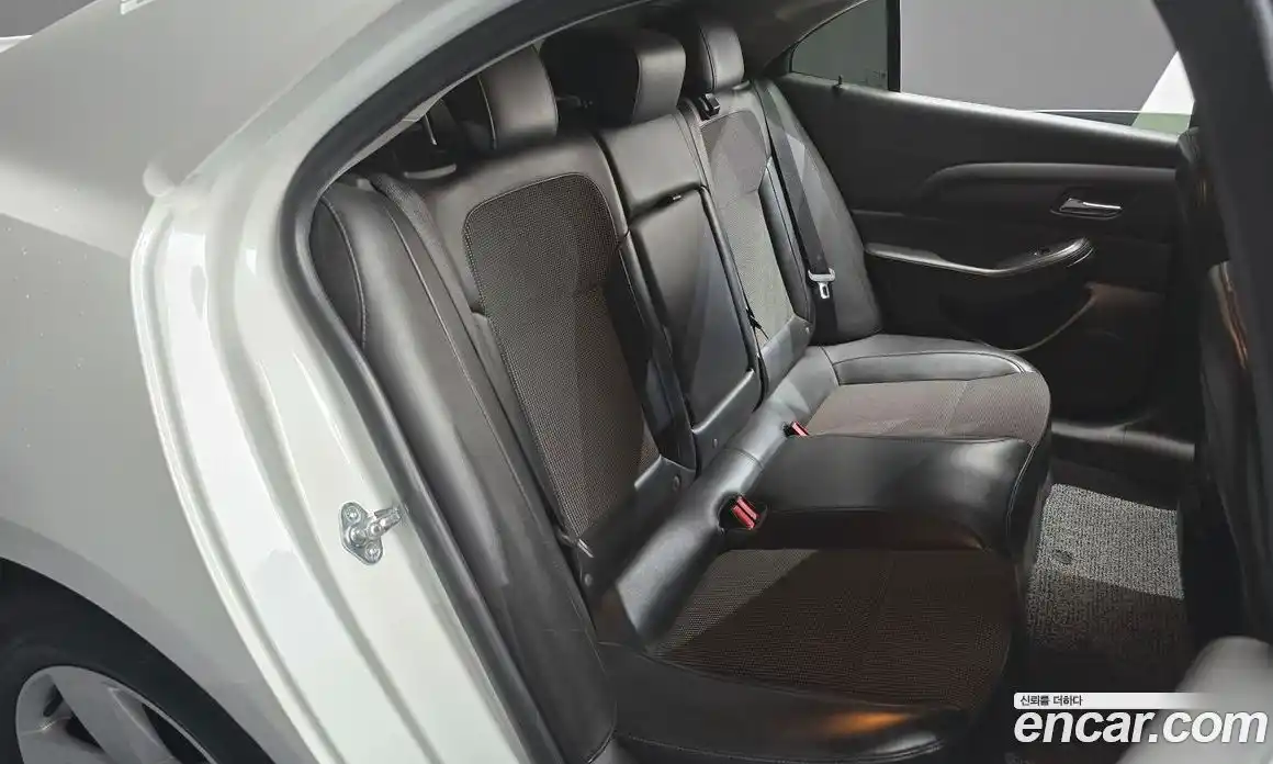 Chevrolet Malibu 2015 2.0 Автомат в Москве № 616403, фото 12