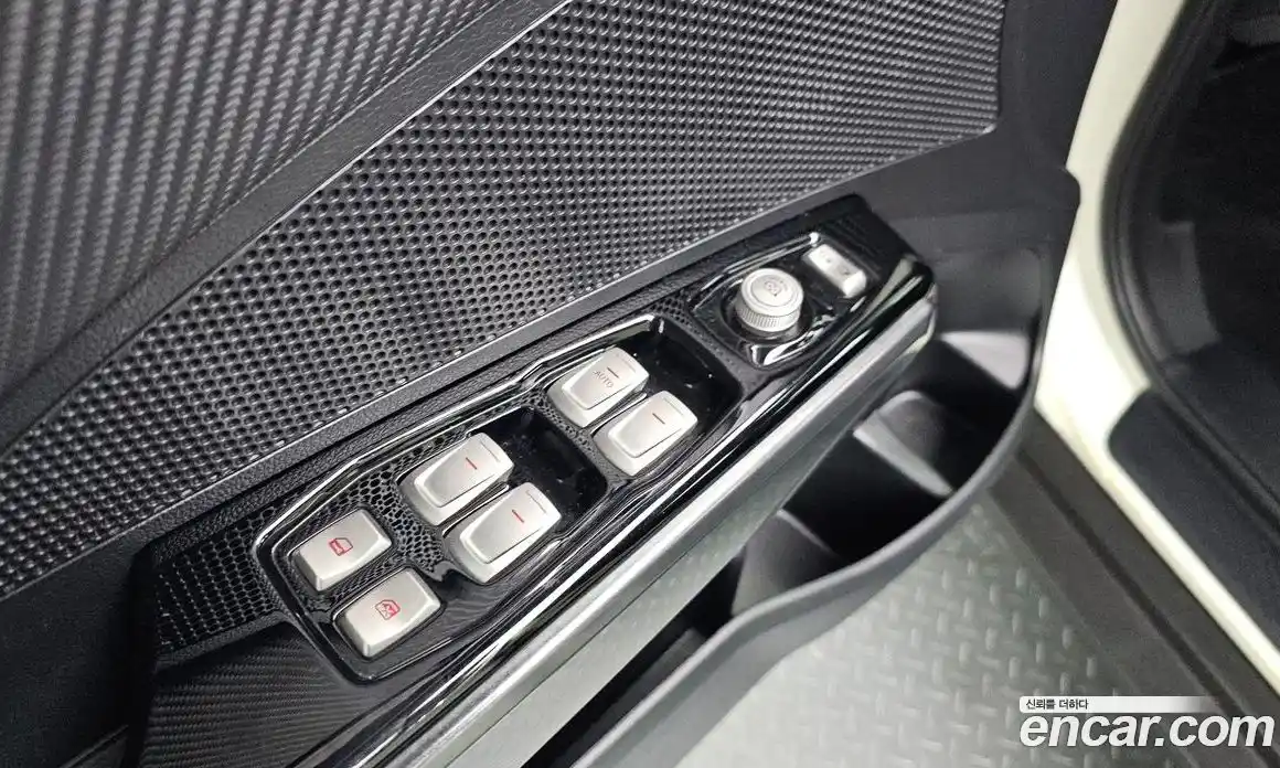 SsangYong TIBOLI 2019 1.6 Автомат в Москве № 617057, фото 17