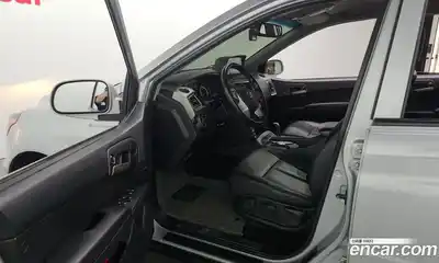SsangYong Korando 2017 2.2 Автомат в Москве № 617102, миниатюра 10