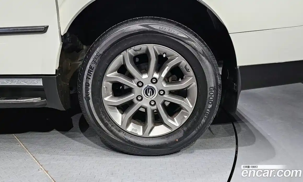 SsangYong Korando 2016 2.0 Автомат в Москве № 617429, фото 5